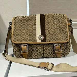 AUTHENTIC COACH MESSENGER BAG